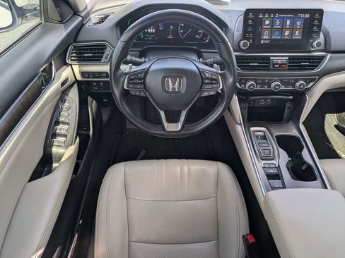 Used 2021 Honda Accord Touring image 16