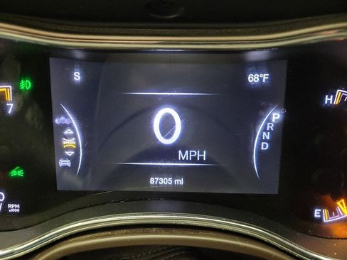 Used 2021 Jeep Grand Cherokee Overland AWD/4WD image 23