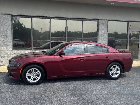 Used 2020 Dodge Charger SXT w/ Leather Interior Group RWD image 2