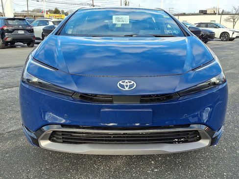New 2026 Toyota Prius XLE FWD image 2