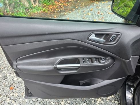 Used 2014 Ford Escape SE FWD image 11