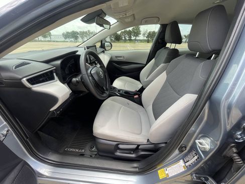 Used 2021 Toyota Corolla LE FWD image 24