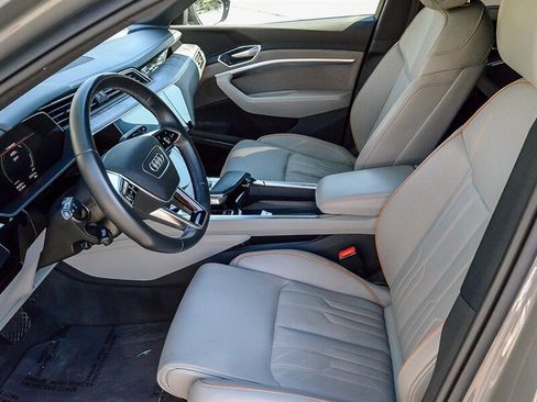 Used 2022 Audi e-tron Chronos w/ Chronos Package image 24