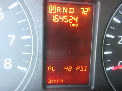 Used 2016 Nissan NV 2500 SV RWD image 35