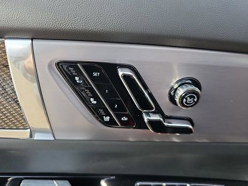 New 2026 Cadillac Vistiq Sport w/ LPO, Floor Liner Package image 29