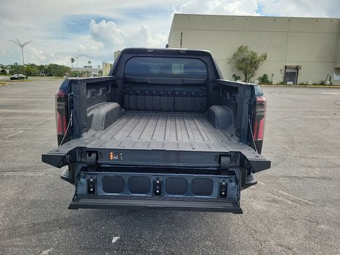 New 2025 GMC Sierra EV Denali image 7