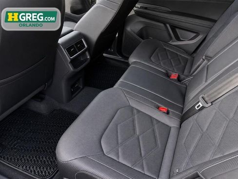Used 2024 Volkswagen Atlas Cross Sport SE w/ Panoramic Sunroof Package AWD/4WD image 13