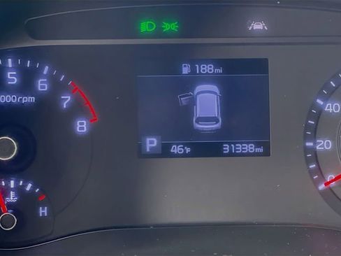 Used 2022 Kia Soul LX w/ Technology Package image 12