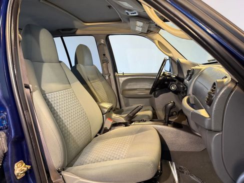 Used 2006 Jeep Liberty Sport image 14