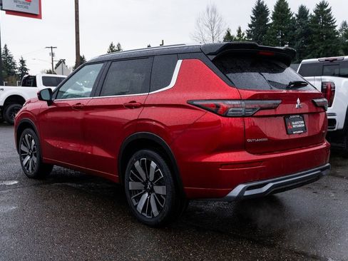 New 2026 Mitsubishi Outlander SEL image 4
