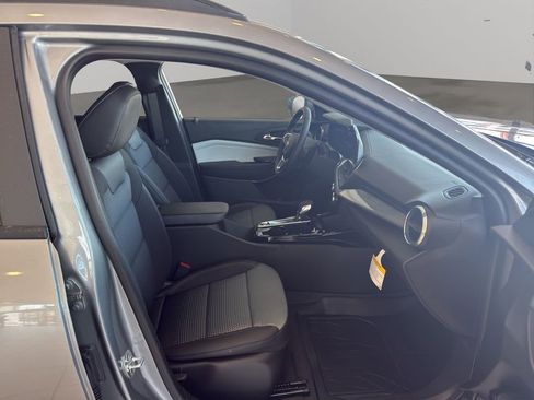 New 2026 Chevrolet Trax LT image 19