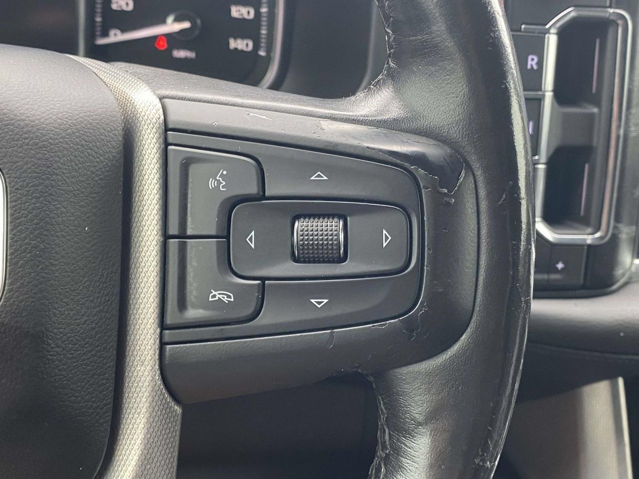 Used 2021 GMC Yukon XL Denali w/ Denali Premium Package AWD/4WD image 27