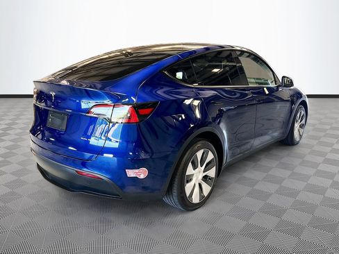 Used 2022 Tesla Model Y Long Range AWD/4WD image 7