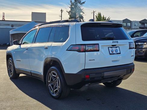New 2026 Jeep Cherokee Laredo image 6