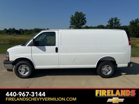 New 2025 Chevrolet Express 2500 Work Van w/ Driver Convenience Package image 6