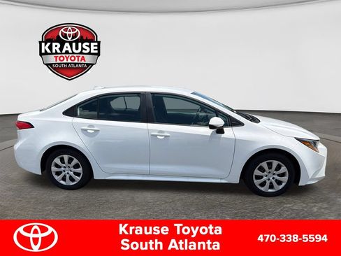 Used 2026 Toyota Corolla LE FWD image 4