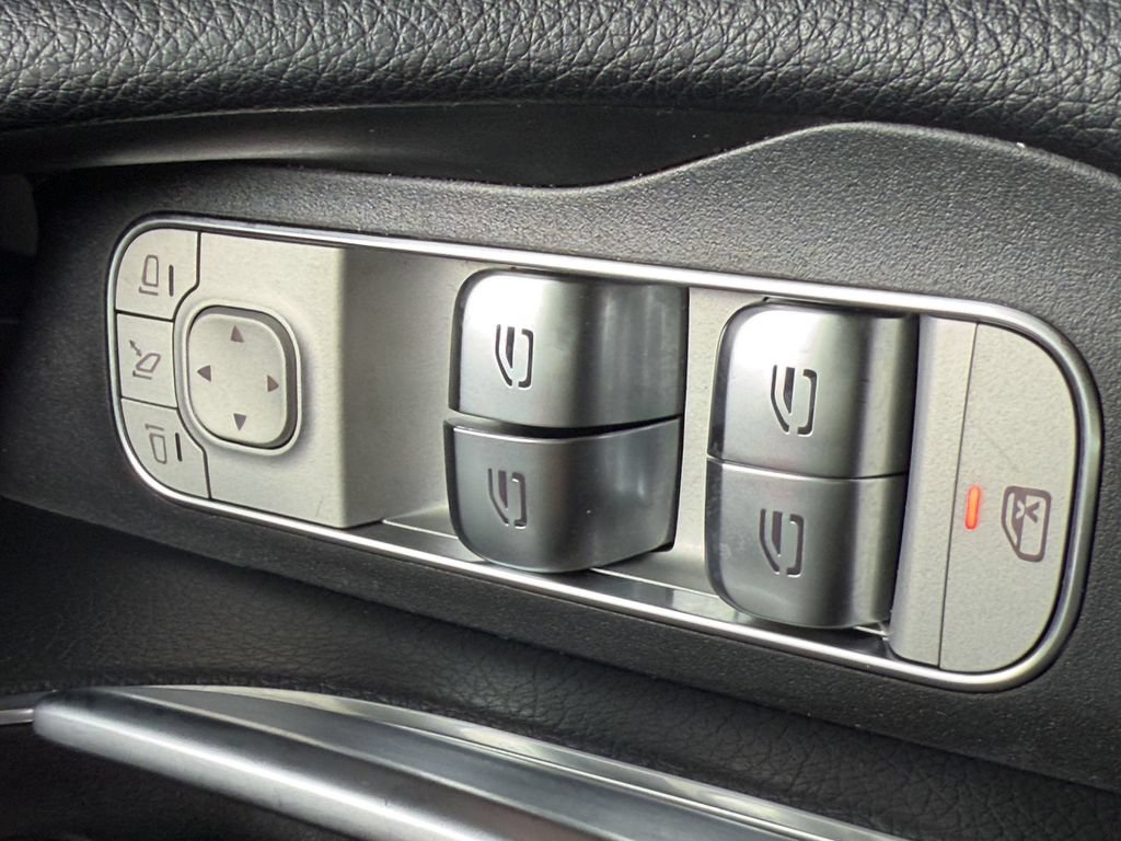 Used 2023 Mercedes-Benz GLE 350 4MATIC image 29