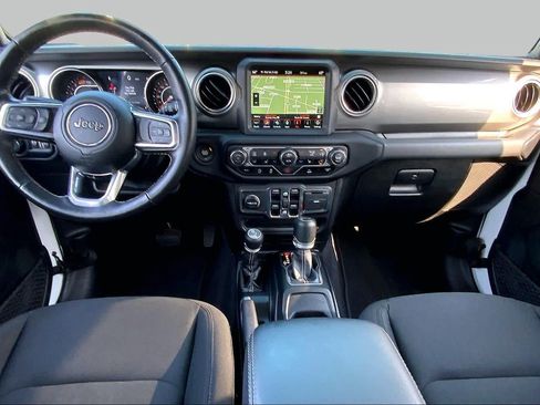Used 2021 Jeep Wrangler Unlimited Sahara AWD/4WD image 13