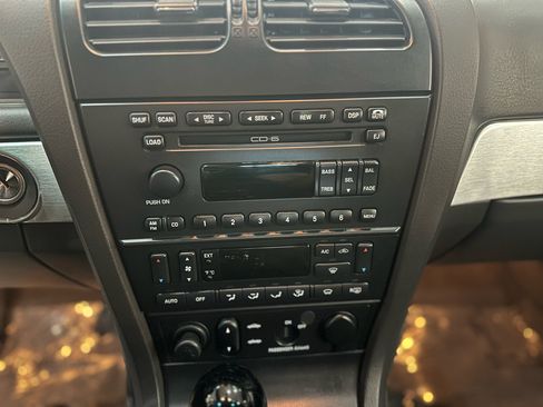 Used 2002 Ford Thunderbird image 14