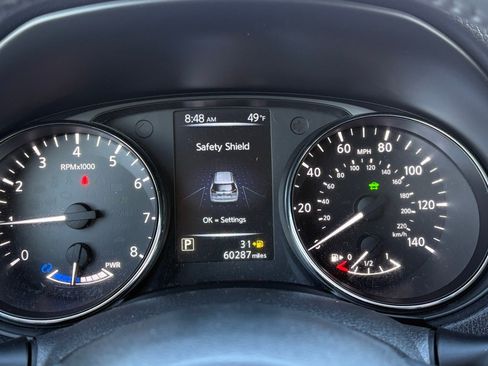 Used 2017 Nissan Rogue SV image 17