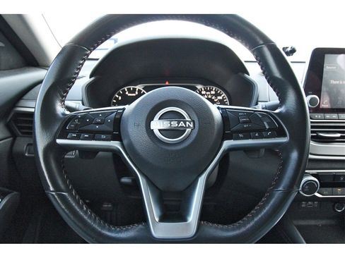 Used 2024 Nissan Altima 2.5 SR image 9