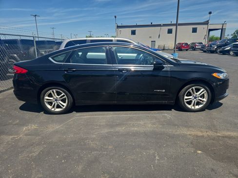 Used 2018 Ford Fusion S FWD image 4