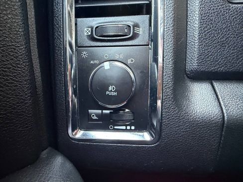 Used 2017 RAM 1500 Laramie w/ Convenience Group image 21