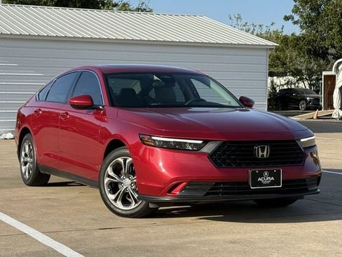 Used 2024 Honda Accord EX image 2