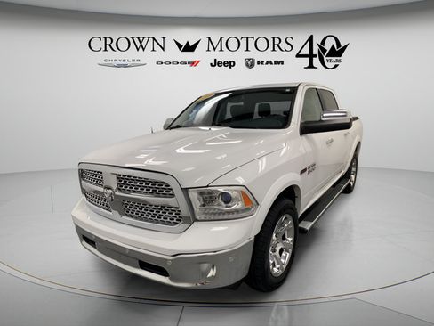 Used 2018 RAM 1500 Laramie AWD/4WD image 3