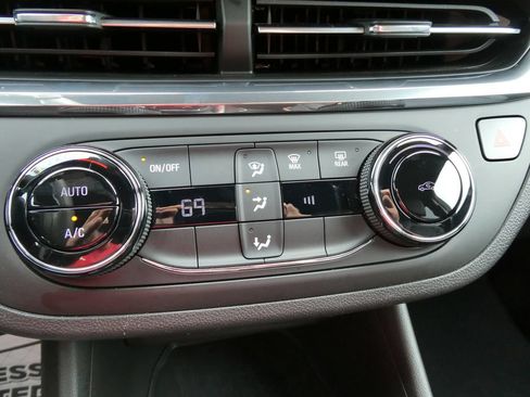 Certified 2026 Buick Envista Preferred FWD image 30