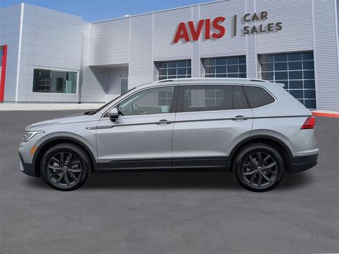 Used 2024 Volkswagen Tiguan SE image 10