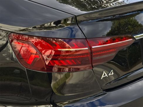 Used 2023 Audi A4 2.0T Premium w/ Convenience Package image 31