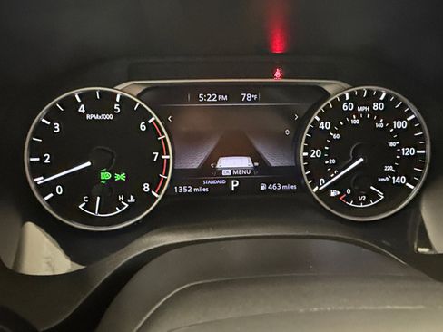 Used 2025 Nissan Rogue SV w/ SV Premium Package image 20