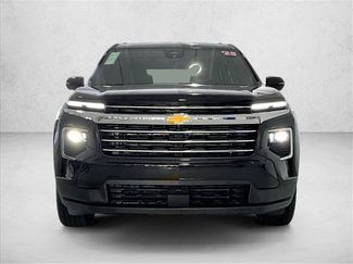 Used 2025 Chevrolet Traverse LT w/ Driver Confidence Package FWD video 3