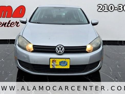 Used 2013 Volkswagen Golf 4-Door FWD image 8