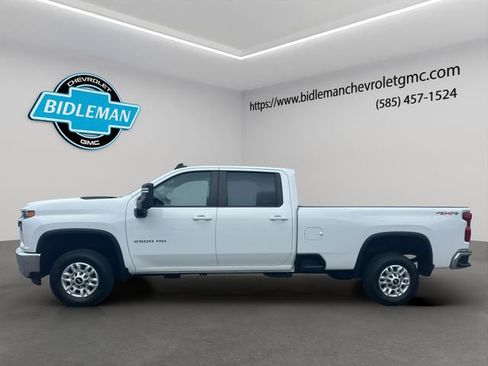 Used 2022 Chevrolet Silverado 2500 LT image 4