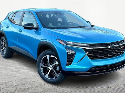 New 2026 Chevrolet Trax RS image 2