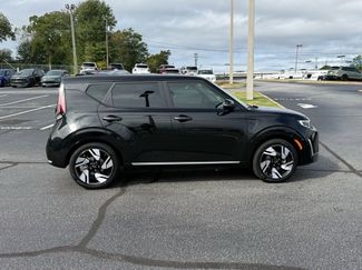 New 2025 Kia Soul GT-Line w/ GT-Line Technology Package video 2