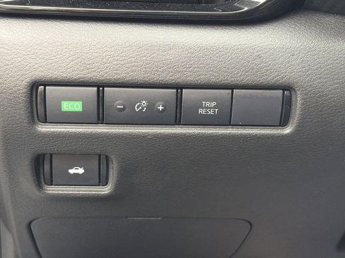 Used 2024 Nissan Sentra SV image 21