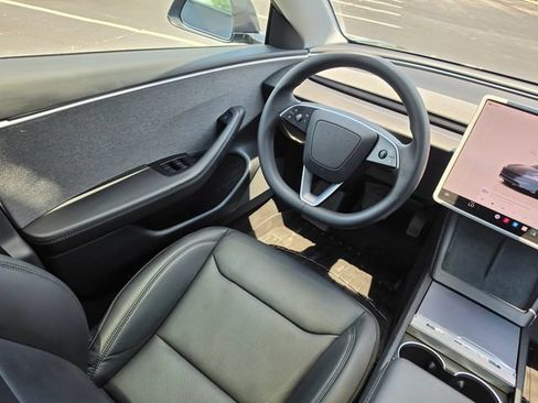 Used 2025 Tesla Model 3 Long Range RWD image 32