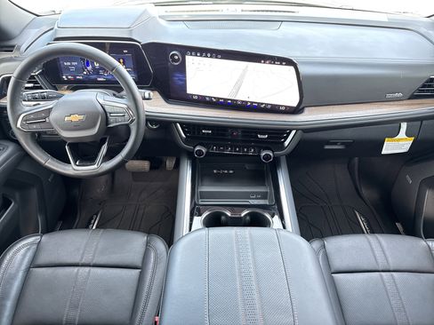 Used 2025 Chevrolet Tahoe High Country AWD/4WD image 29