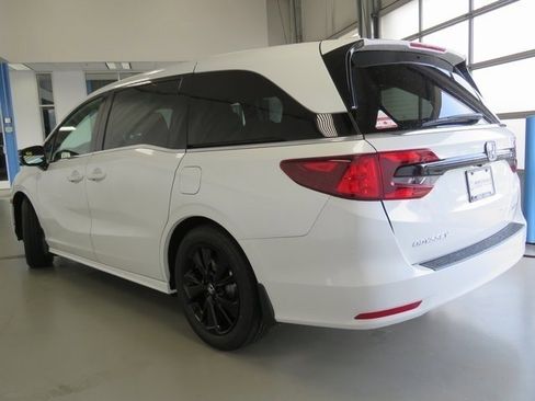 Used 2023 Honda Odyssey Sport image 17