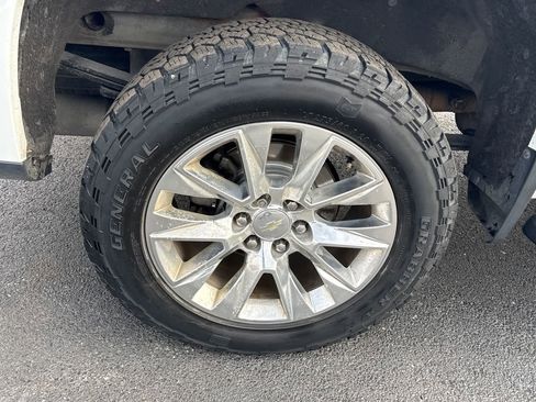 Used 2019 Chevrolet Silverado 1500 LTZ image 10