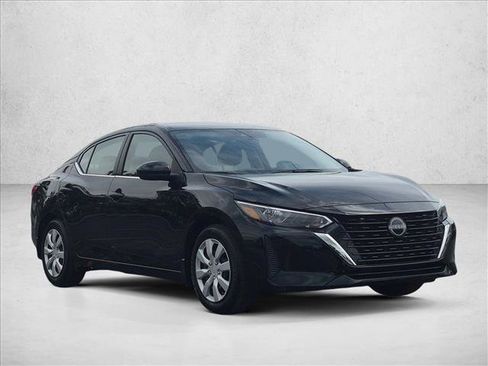 Used 2025 Nissan Sentra S FWD image 3