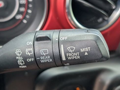 Used 2021 Jeep Wrangler Unlimited Rubicon AWD/4WD image 26