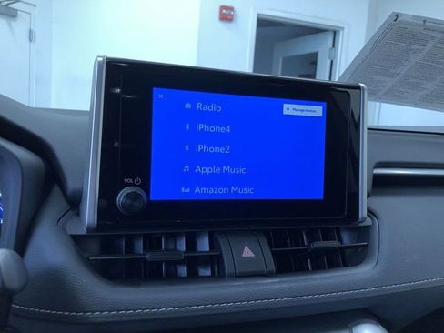 Certified 2025 Toyota RAV4 LE image 28