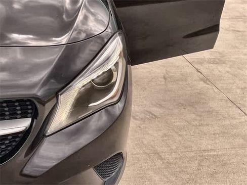 Used 2014 Mercedes-Benz CLA 250 4MATIC image 24