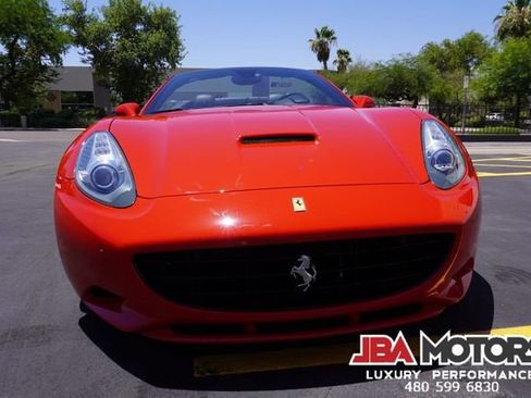 Used 2014 Ferrari California RWD image 90