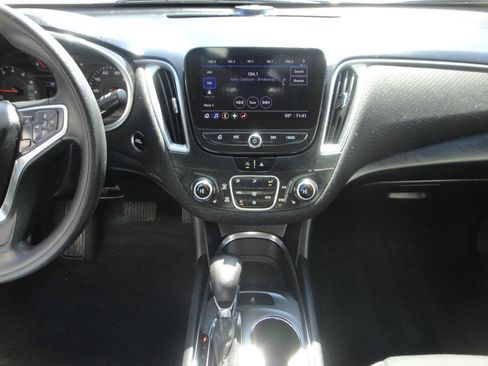 Used 2022 Chevrolet Malibu LT FWD image 8