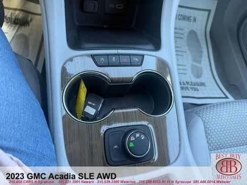 Used 2023 GMC Acadia SLE AWD/4WD image 18
